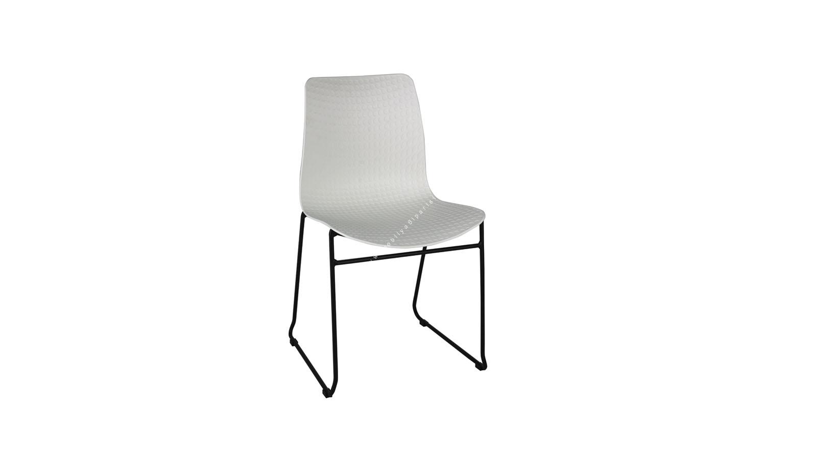 chais beyaz plastik gövdeli kolsuz metal ayak sandalye