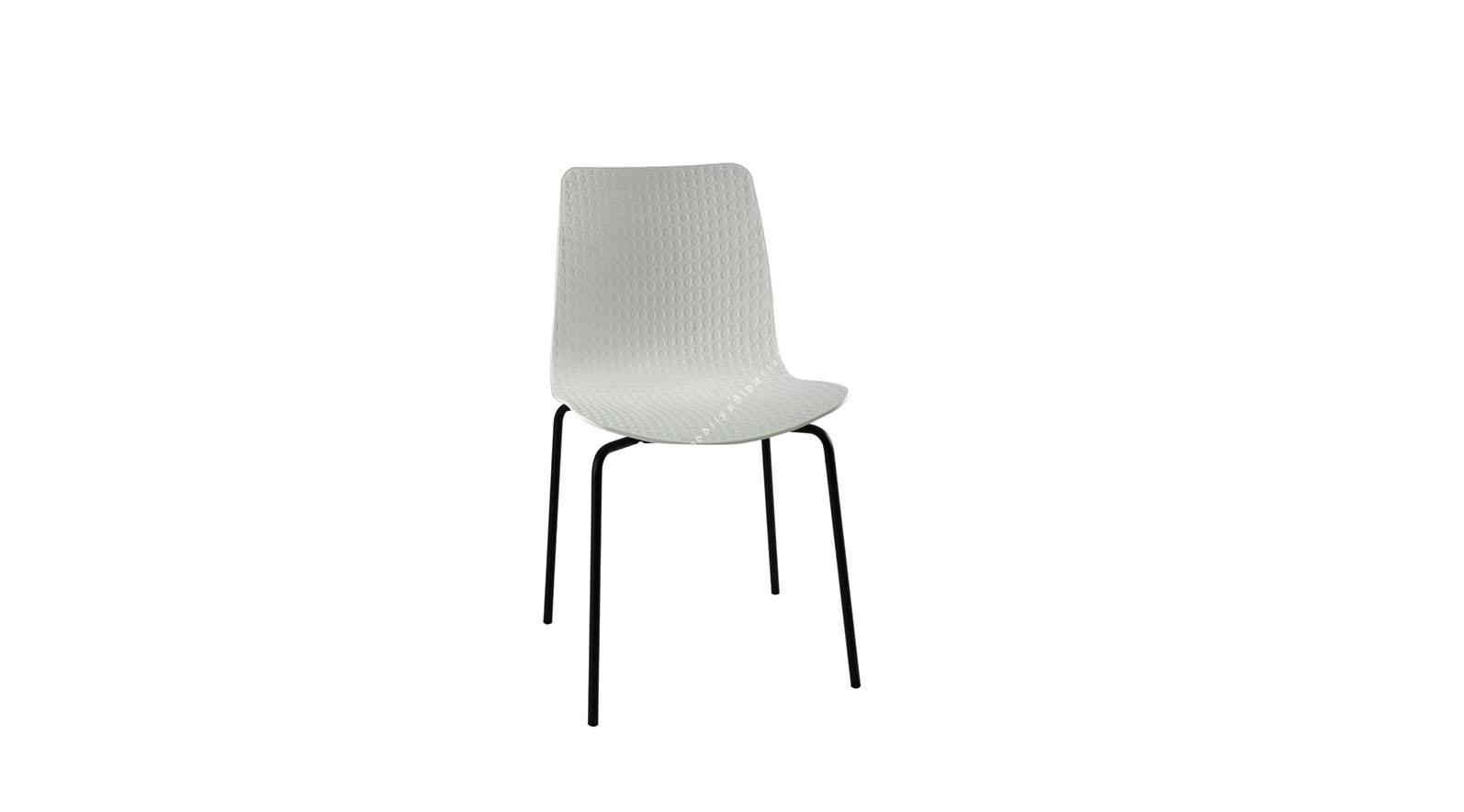 chais beyaz plastik gövdeli metal boru sandalye