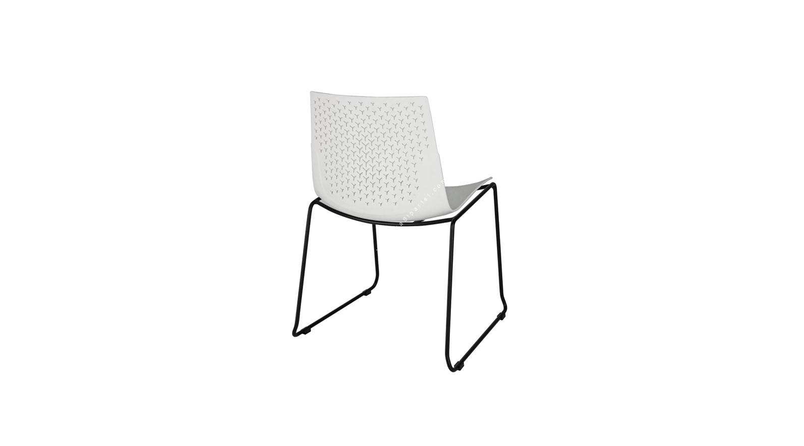 coon beyaz plastik gövdeli metal ayaklı sandalye