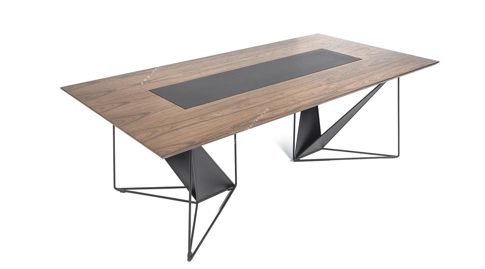 ployer cilalı modern toplantı masası